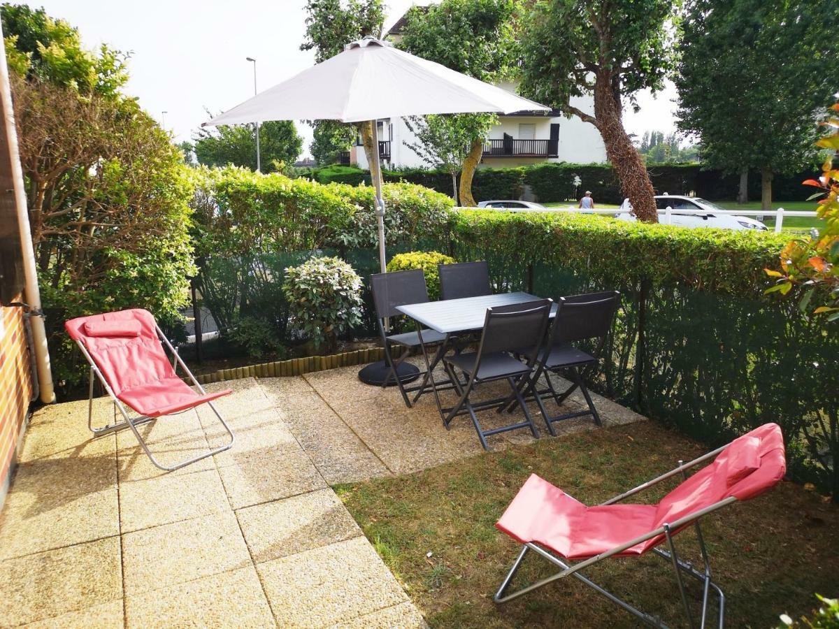 2 Pieces Front De Mer Ensoleille Et Calme Acces Direct Plage Кабур Экстерьер фото